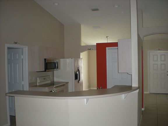 2nd image of 2451 SW Waikiki St