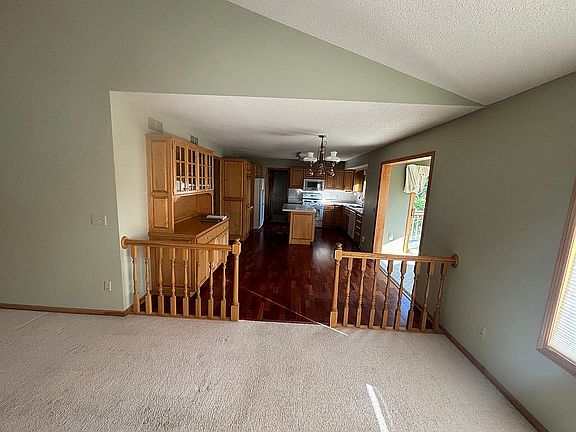 5th image of 200 William Lake Shore Dr
