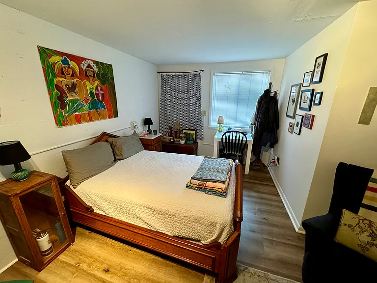 212 Giles St #8 — Photo 8
