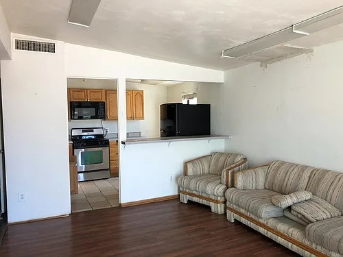 Rare: Standalone 1 Bd/1ba, House Ice Cold Ac, Bathtub2- House Mid City: Unique Live/Work Here! At... — Photo 4