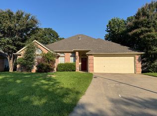 308 Cecile Ct, Arlington, TX 76013