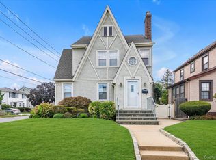 174 N Grove St, Valley Stream, NY 11580