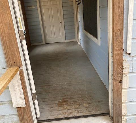 Enclosed porch