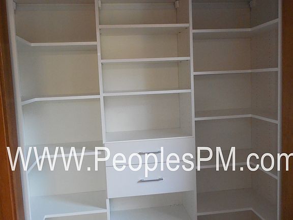 4th image of 10513 Rowland Ave SW
