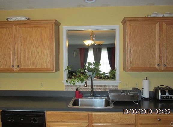 5th image of 426 S Oak St