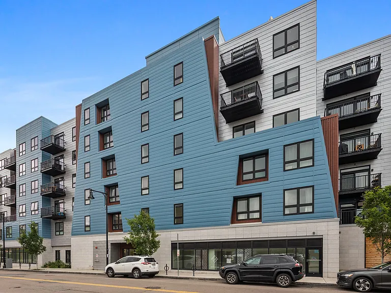 301 Border St #302 — Photo 39