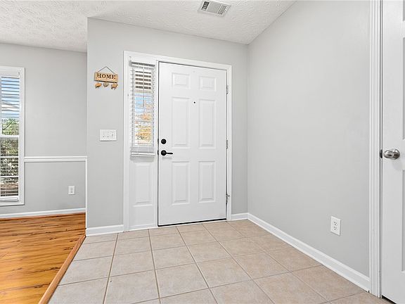 3rd image of 390 Lee Road 2126