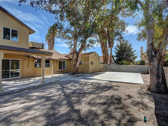 5th image of 933 Majestic Falls Ln