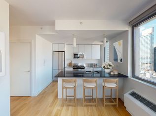 550 W 54th St APT 813, New York, NY 10019