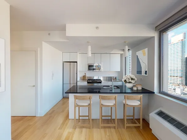 550 West 54th Street image 1 of 27