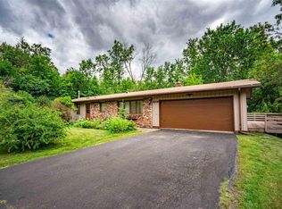 1722 Stuart Ct, Duluth, MN 55803