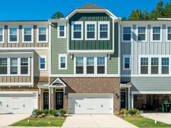2838 Hunter Woods Dr, Apex, NC 27502