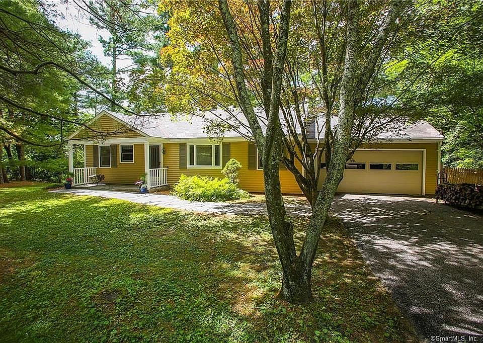 1st image of 11 Woodland Cir