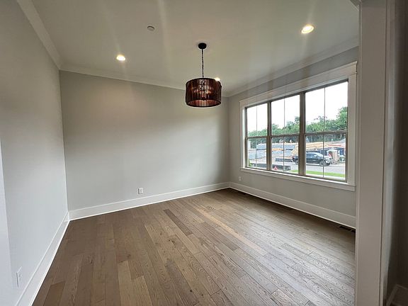 4th image of 1019 Sinatra Dr Lot 4