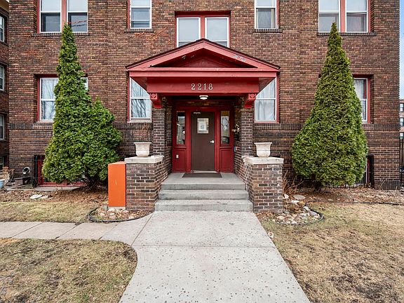 5th image of 2218 Nicollet Ave APT 1