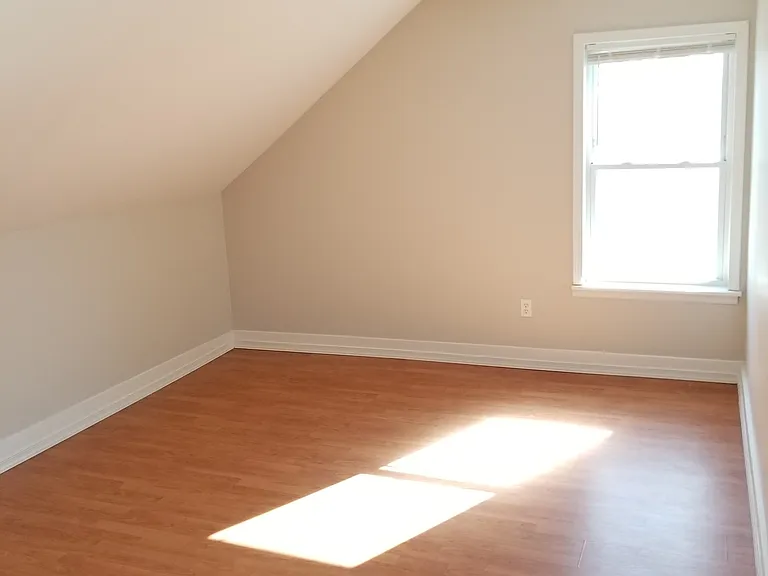15 Walnut St — Photo 7