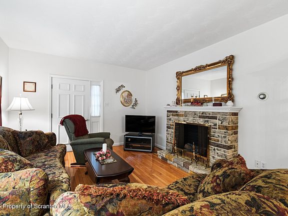 4th image of 1314 Saint Ann St