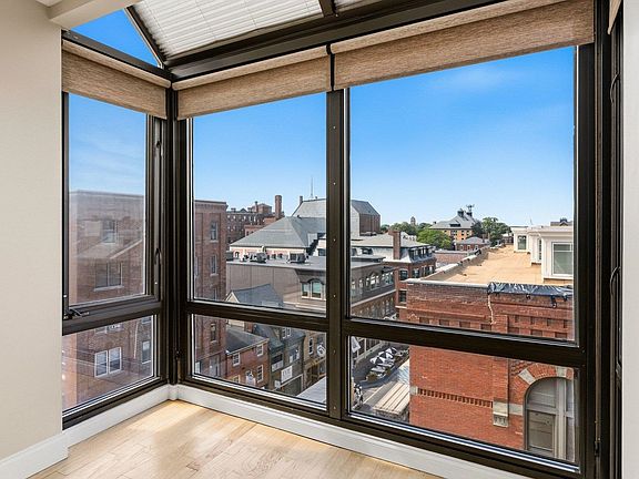 5th image of 55 Congress Street #702
