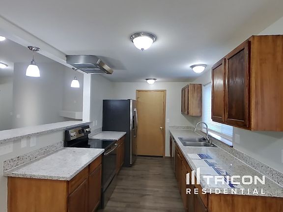 5th image of 5712 58th Ct SE