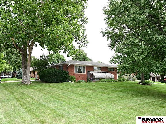 2nd image of 4220 S 36th St