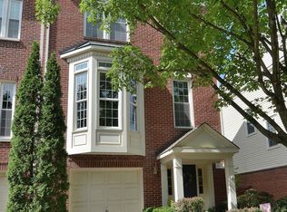 11511 Rothbury Sq, Fairfax, VA 22030