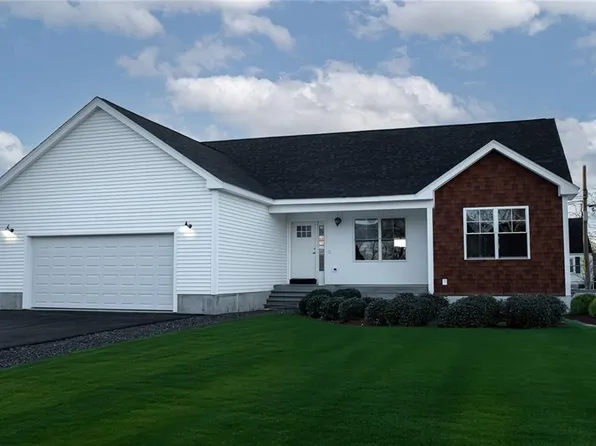 14 Recess Ln, Warwick, RI 02886