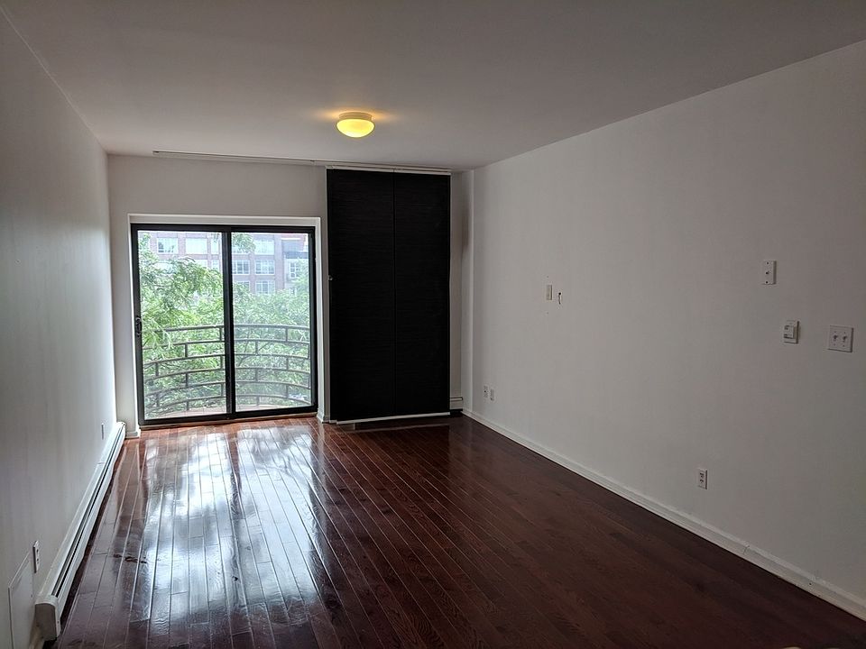 1st image of 10-39 48th Ave #3F