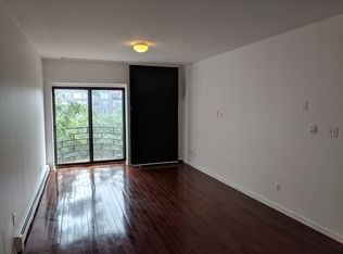 10-39 48th Ave #3F, Long Island City, NY 11101