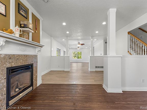 4th image of 2732 Carric Ct