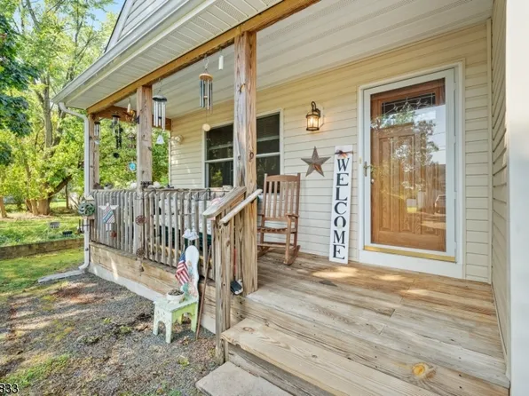 39 Fourth St, Hillsborough Twp., NJ 08821