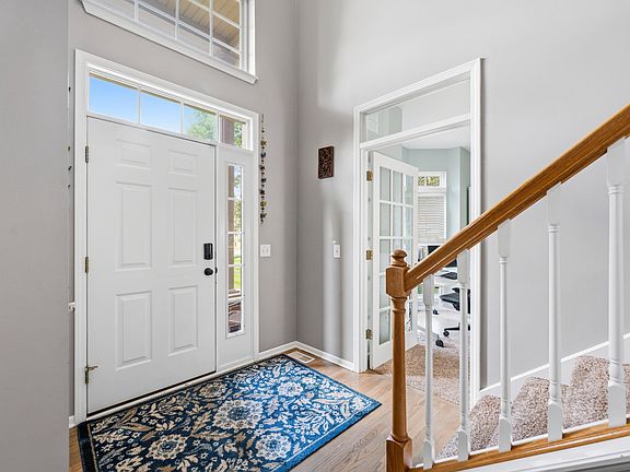 2nd image of 9860 Chambray St