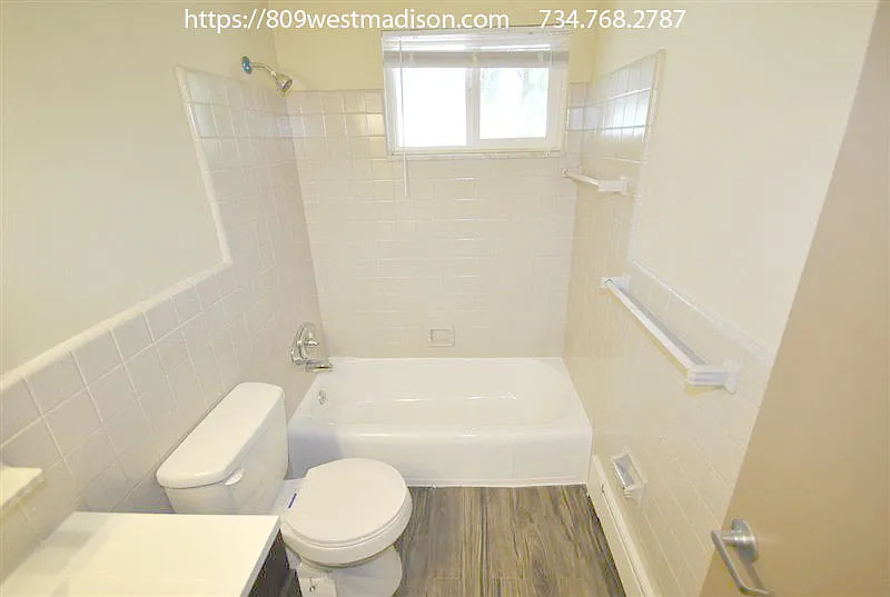 2 bed, 842 sqft, $900 — Photo 4