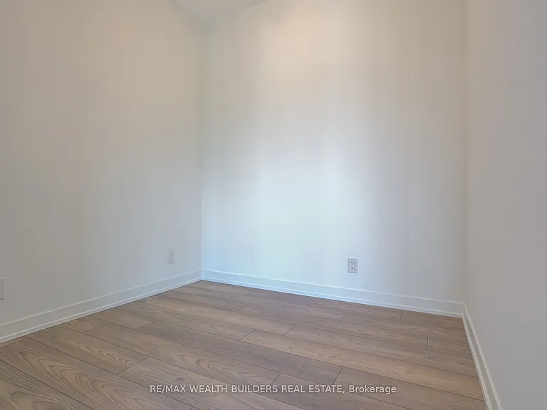 285 Dufferin St #1103 — Photo 20
