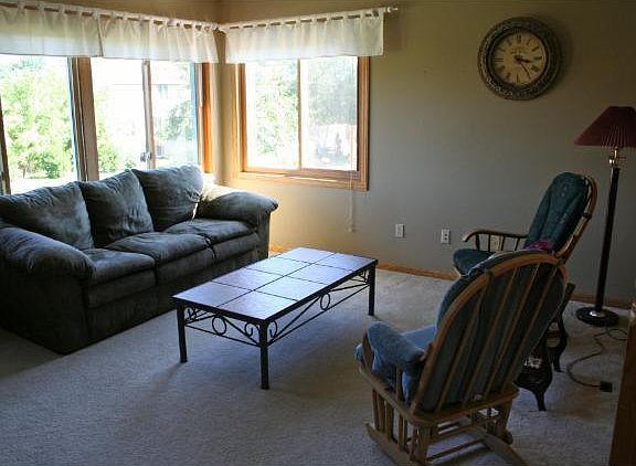 5th image of 3230 Black Oak Dr