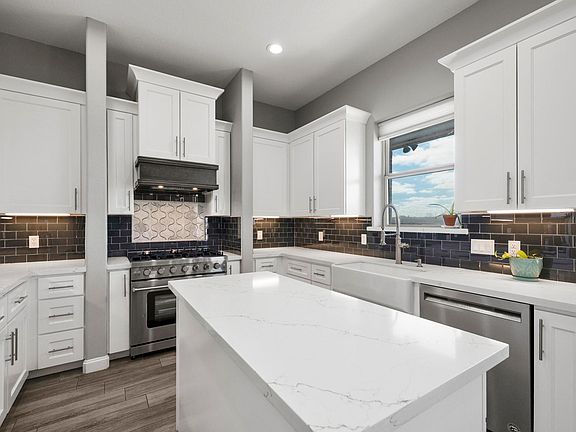 3rd image of 116 Waterstone Dr