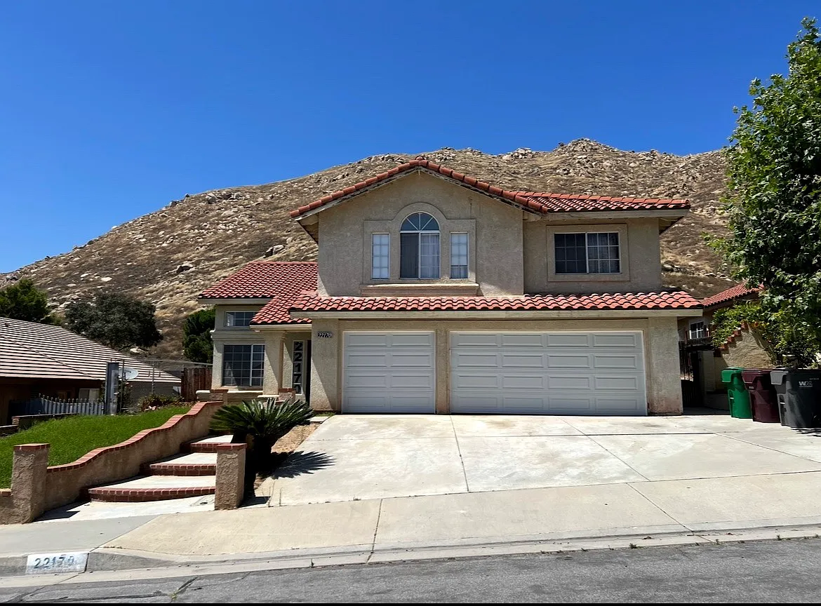 22170 Naples Dr — Photo 1