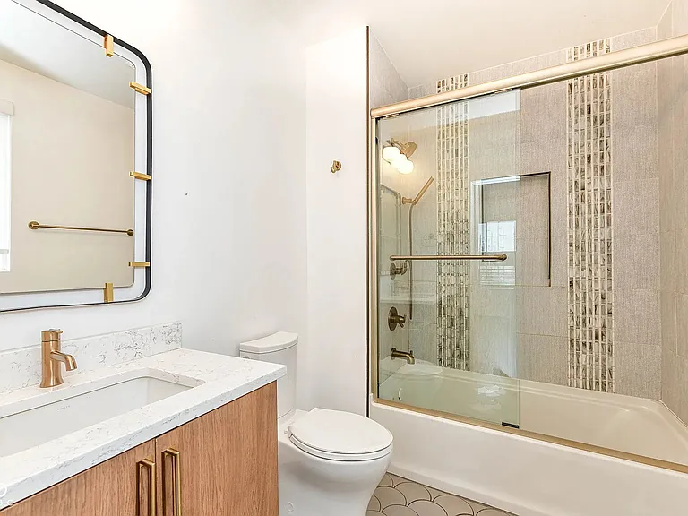 429 E Morris St #1 — Photo 16