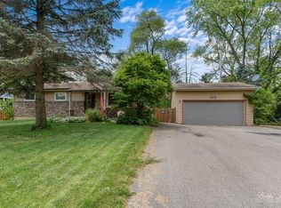 3315 Ridge Rd, Island Lake, IL 60042