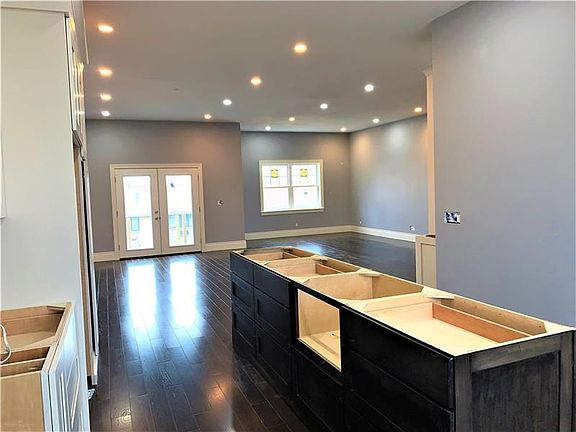 2712 Broadway Ave Evanston Il 60201 Mls 10771492 Coldwell Banker