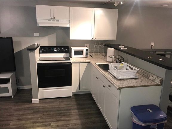 3rd image of 901 Virginia St #2