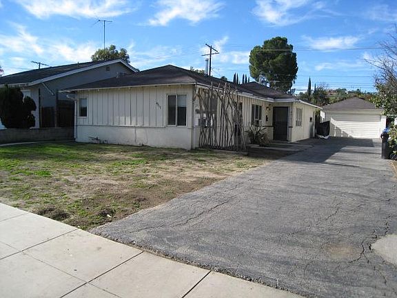 2nd image of 4817 Topanga Canyon Blvd