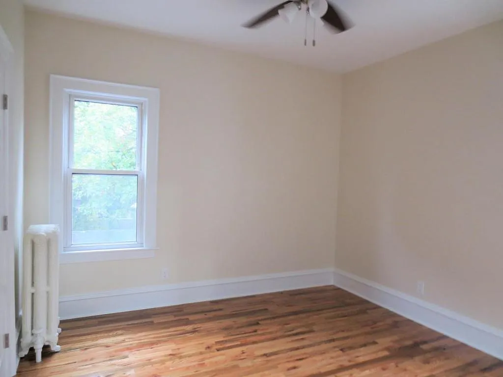 678 Hanover St — Photo 2
