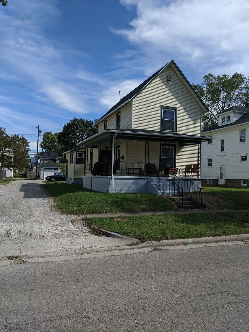 313 Woodbine St photo 1