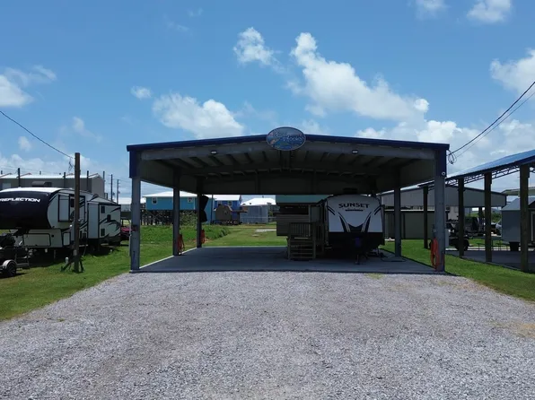 125 Catherine Ln, Grand Isle, LA 70358