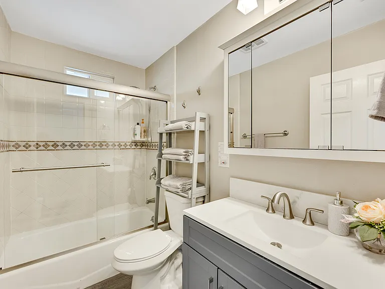 9302 Tina Way — Photo 12