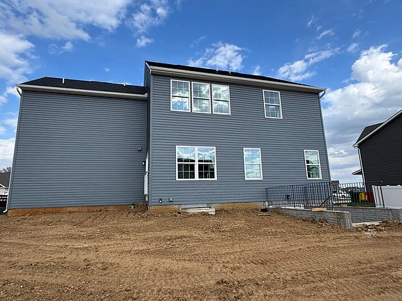 3rd image of 175 Santiago Cir
