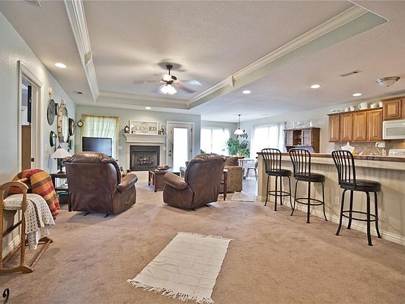 5th image of 10513 Lyndon Pl