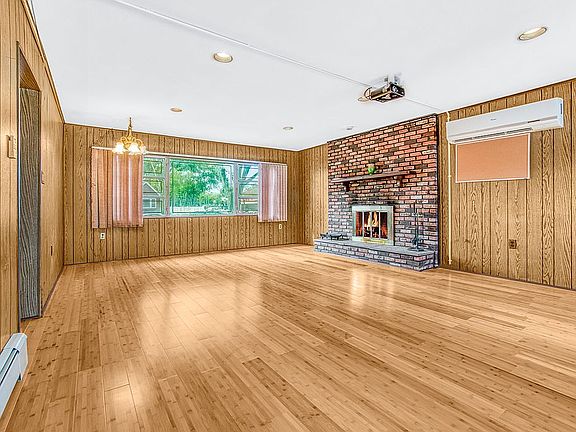 4th image of 7607 265th St
