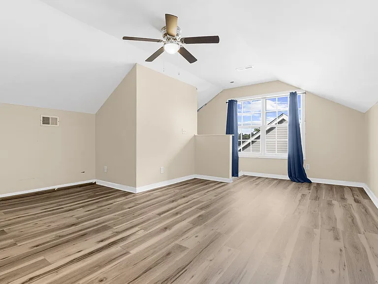 9406 Ayscough Rd — Photo 8