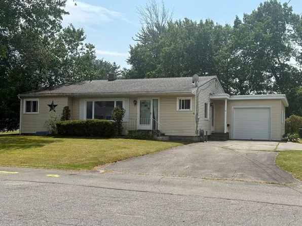 32 Watson Ave, Leominster, MA 01453